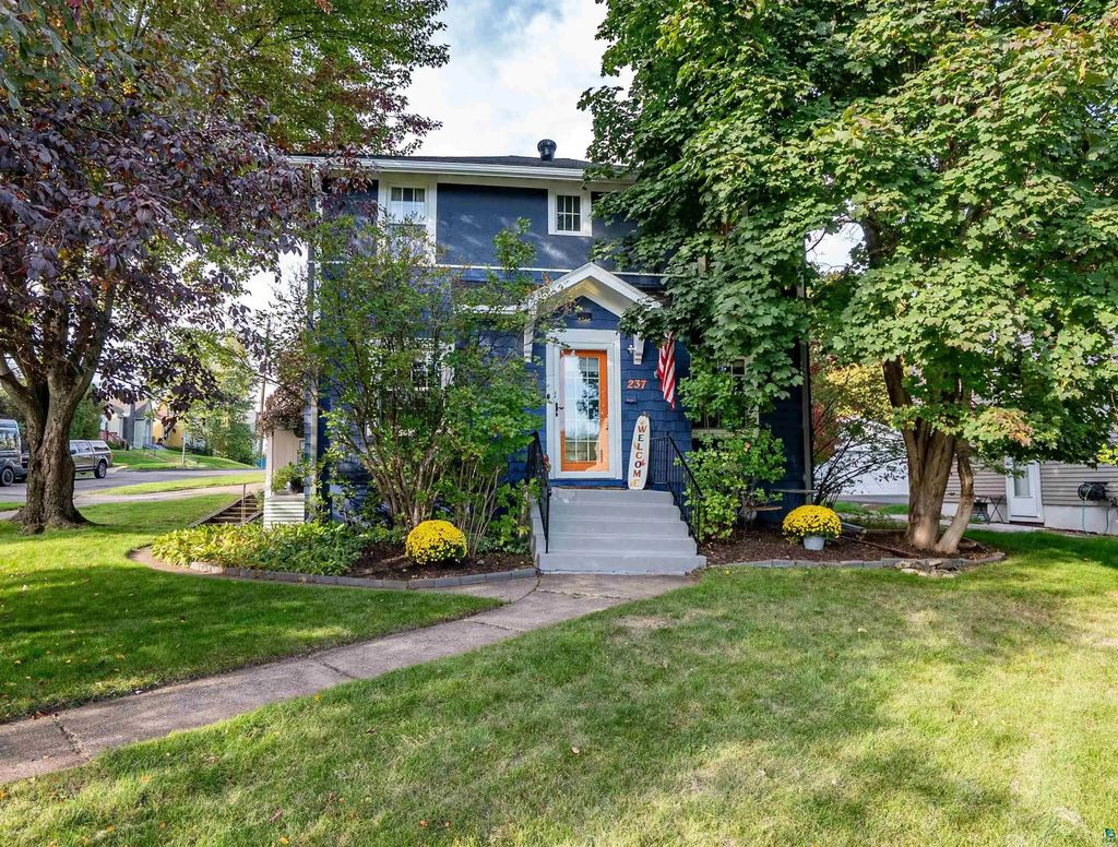237 W Kent Rd, Duluth