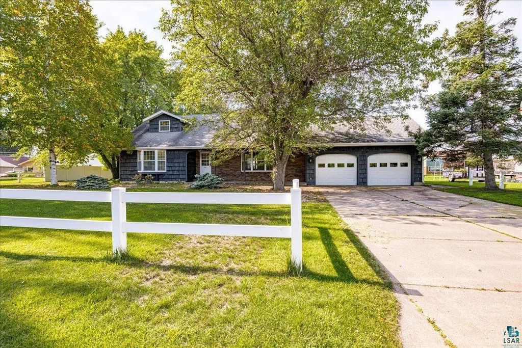2611 Cumming Ave, Superior
