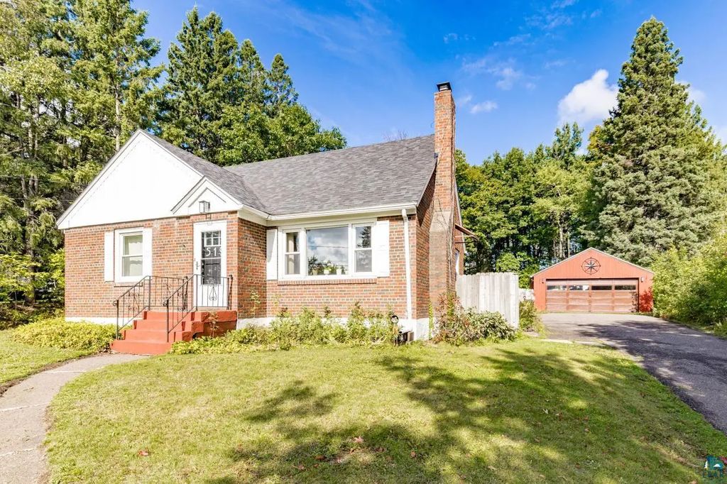 519 Anderson Rd, Duluth