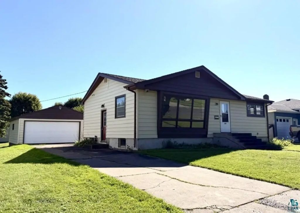 1236 92nd Ave W, Duluth