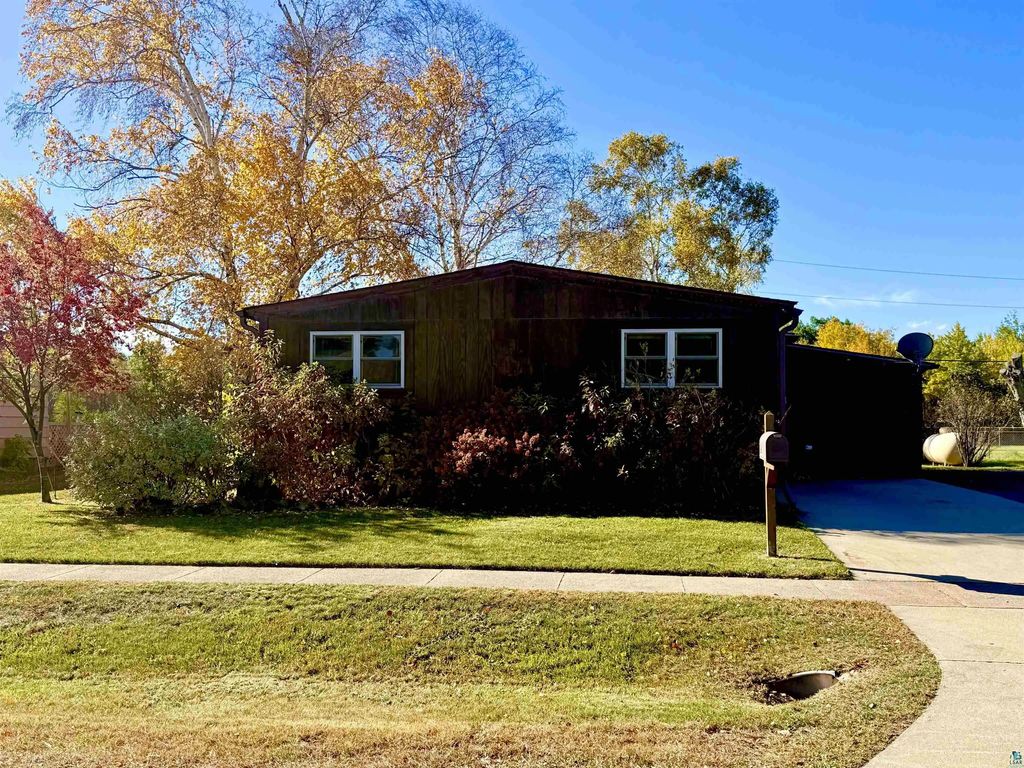 26 Hemlock Cr, Babbitt