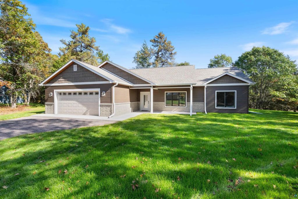 11818 S Heidtke Dr, Solon Springs