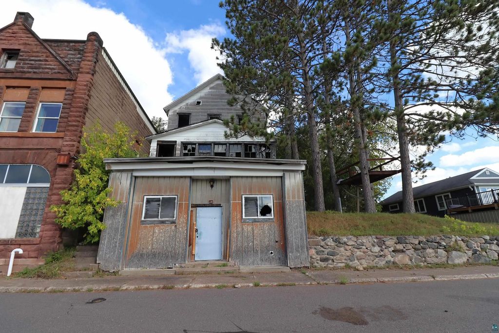 128 E 1st St, Glidden