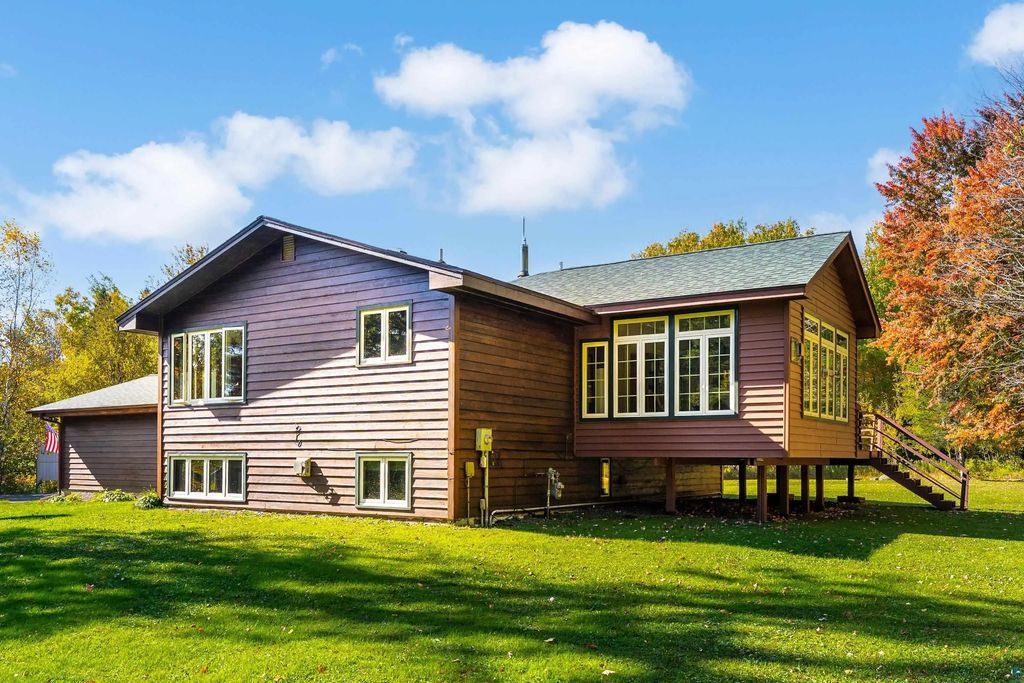 4633 Midway Rd, Hermantown