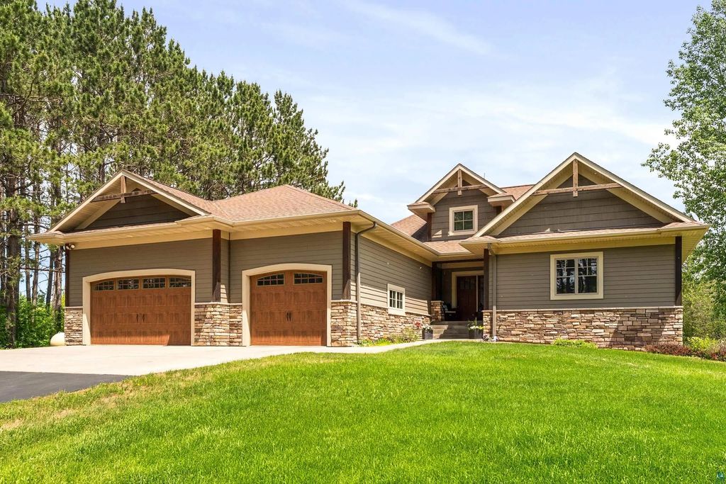 3810 Lavaque Rd, Hermantown