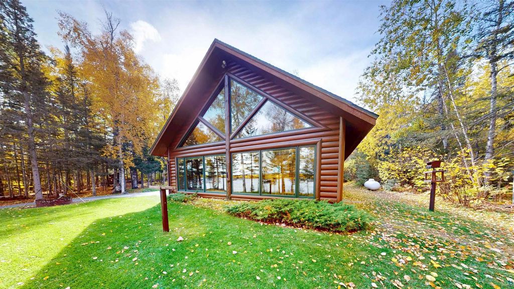 425 South Shore Dr, Grand Marais