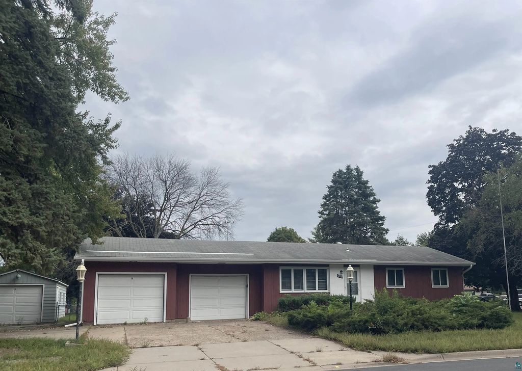 6990 Dana Rd, Inver Grove Heights