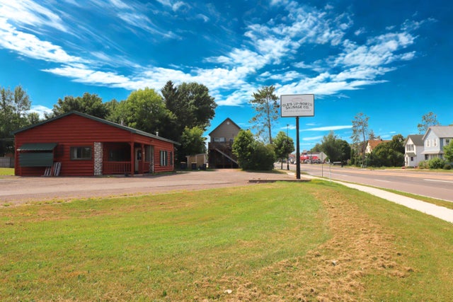 722 Lake Shore Drive E, Ashland