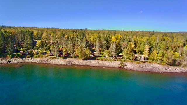 4860,4874 Highway 61 W, Lutsen
