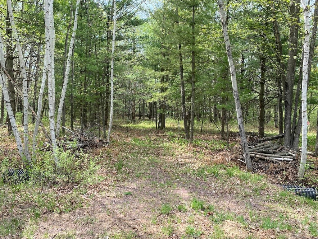 000 W 12th Street, Washburn