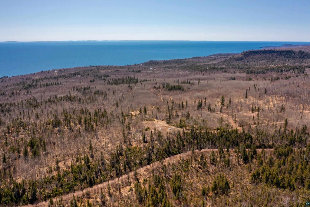 6758 Mountain Home Tr, Silver Bay