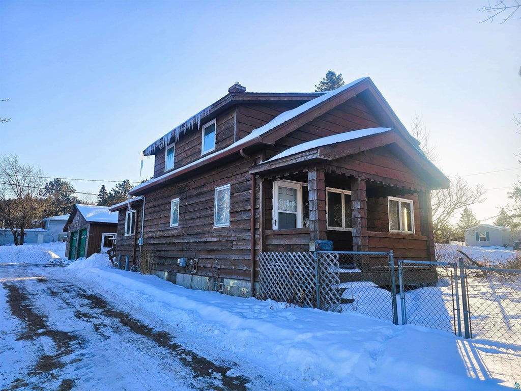 128 Main Street, Proctor