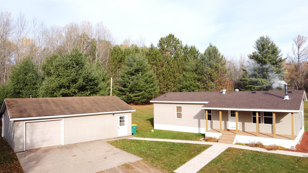 12212 E Railroad Street, Lake Nebagamon