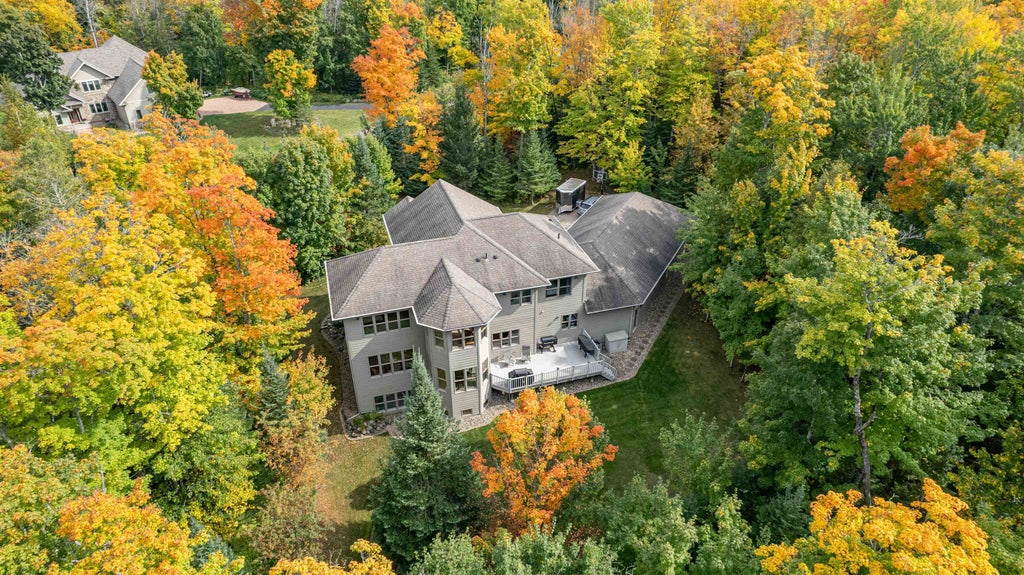 4391 Grouse Ridge Drive, Hermantown