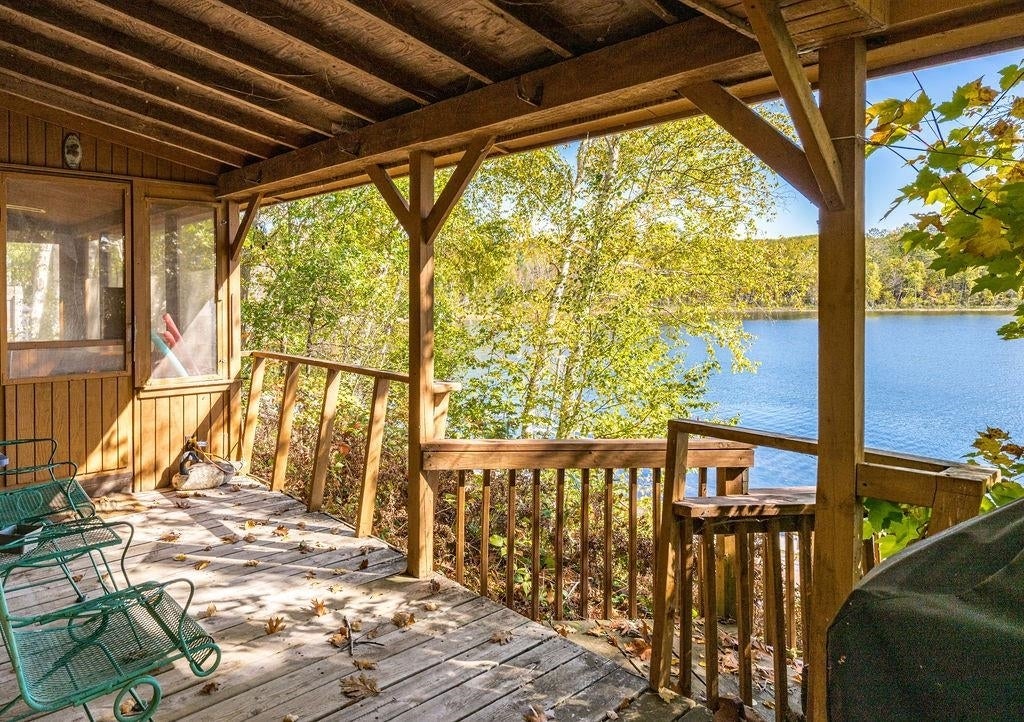 69535 Island Boulevard, Iron River