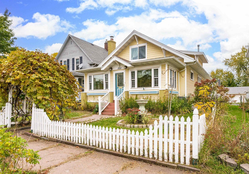 1211 N 21st Street, Superior