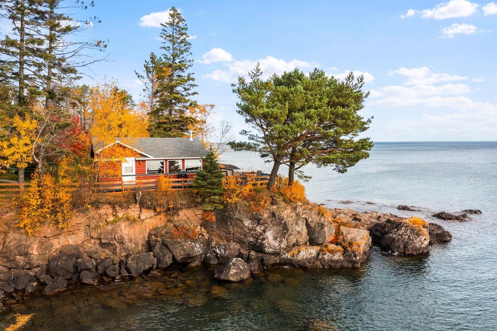540 Old North Shore Road, Two Harbors