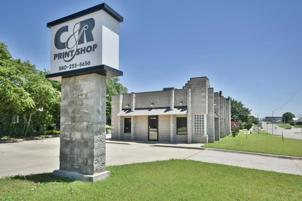1401 W Main, DUNCAN