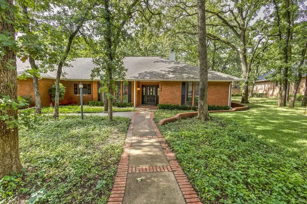 1102 Bent Tree, DUNCAN