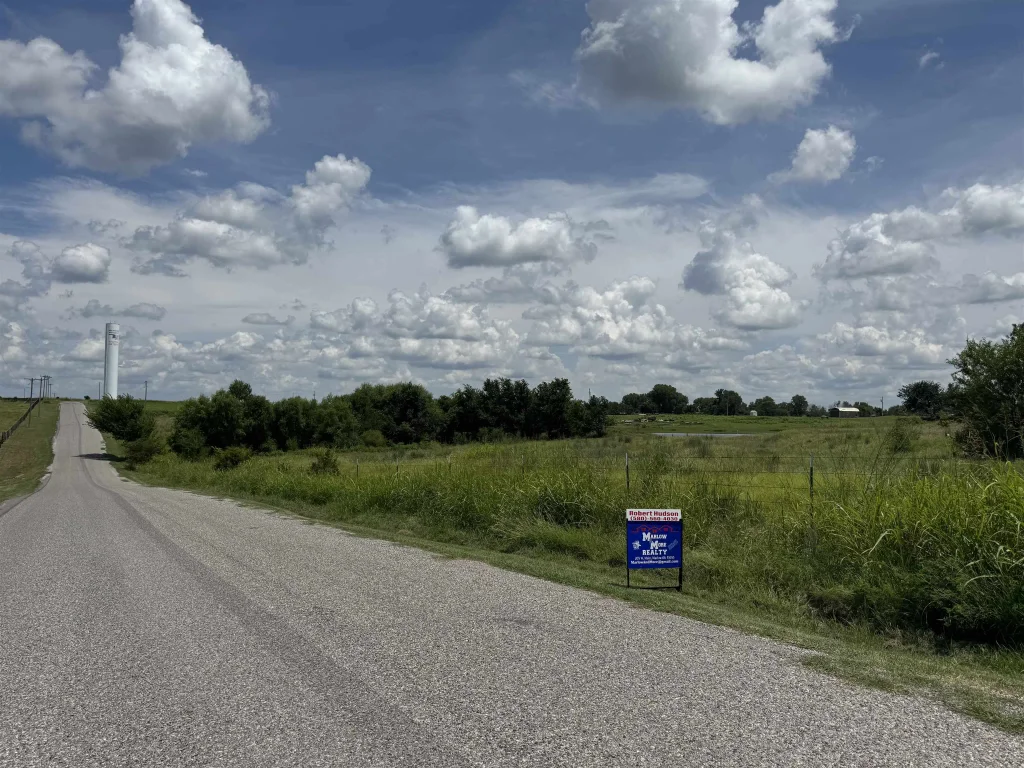 282737 E 1660 Rd 11 Ac Mol, MARLOW