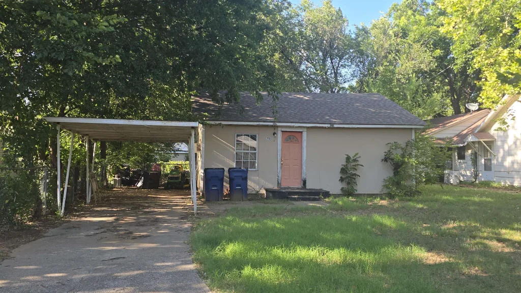 705 W Hackberry Ave, DUNCAN