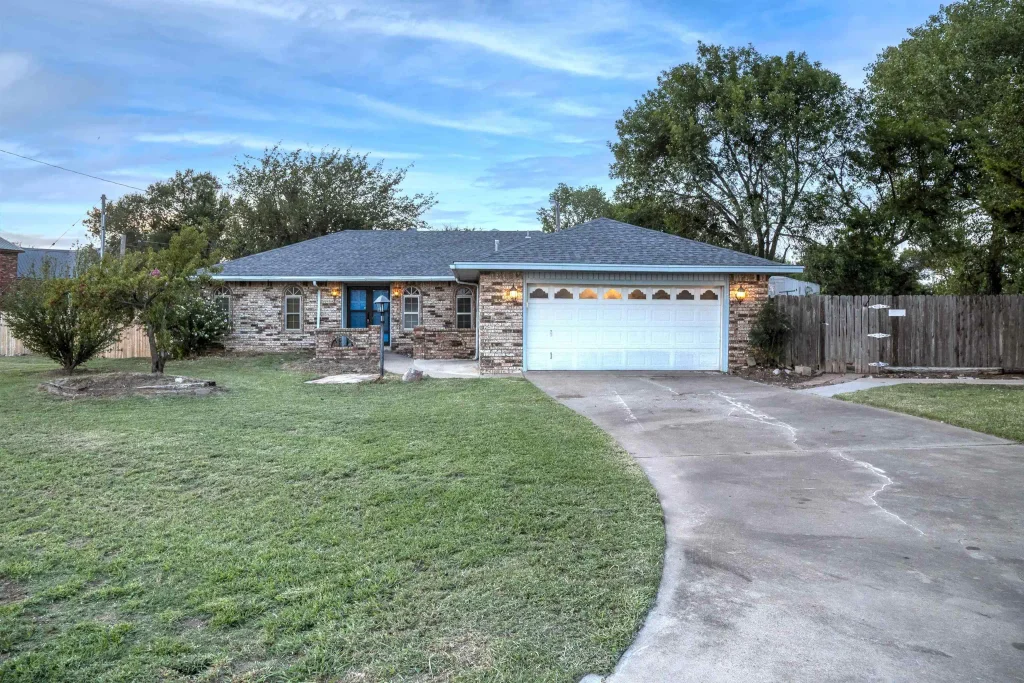 1407 S King Place, DUNCAN