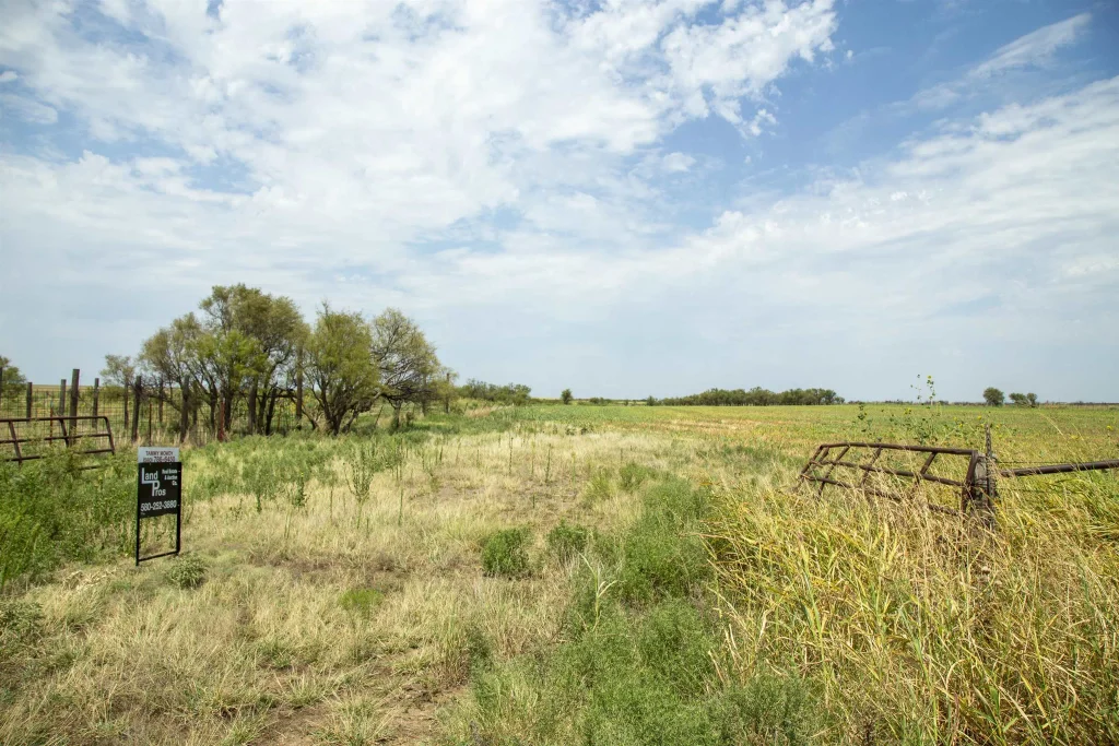 E 1450 Rd,