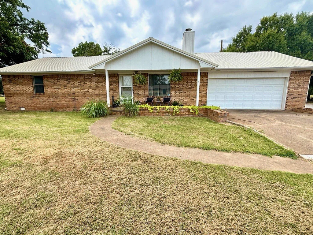 625 Westview, DUNCAN