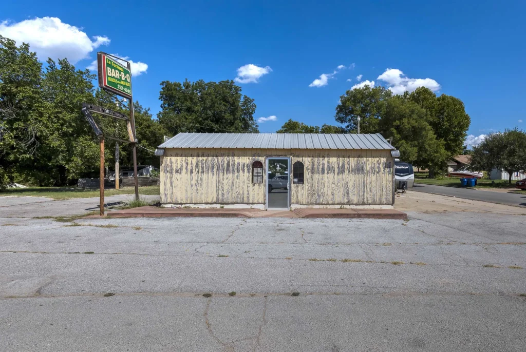 102 N Highway 81, DUNCAN