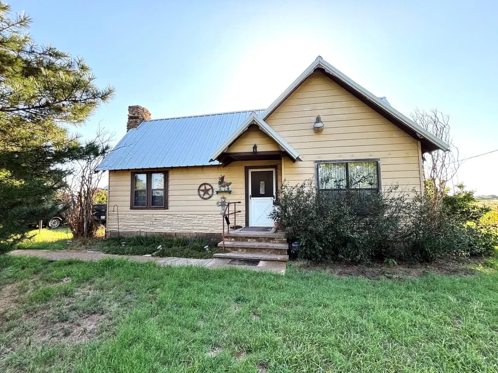 183779 N 2740 Rd., COMANCHE