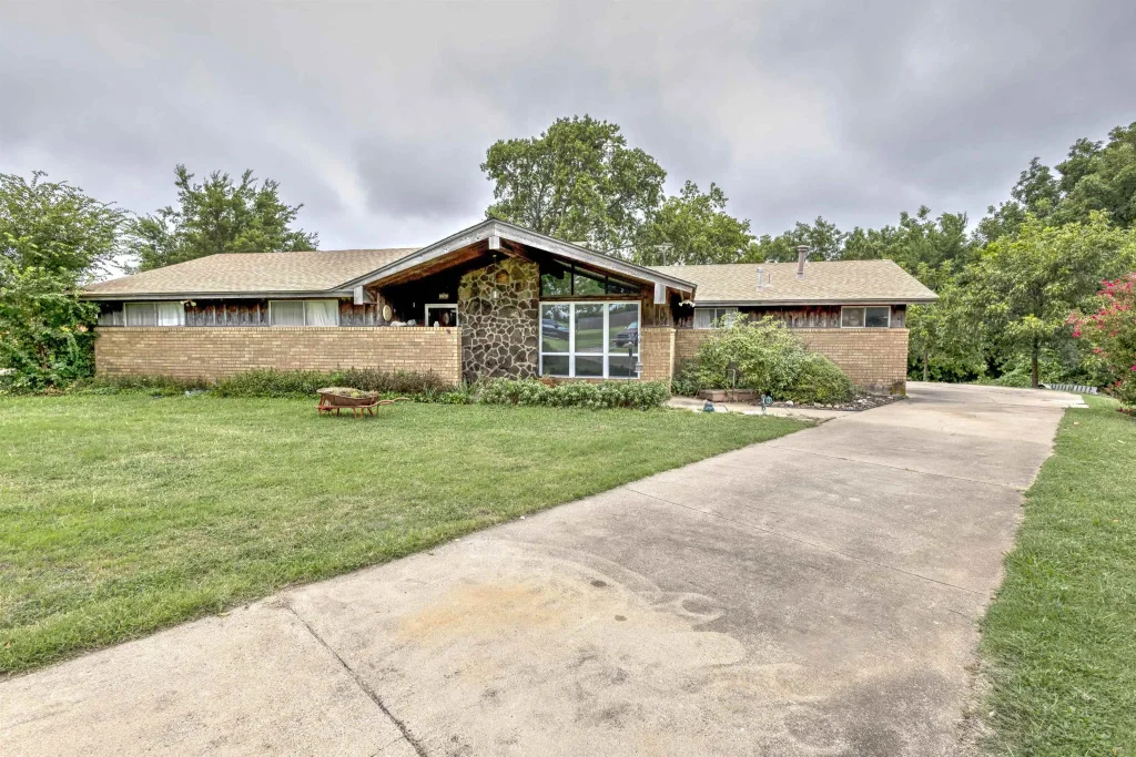 1261 Cotten Hills Drive, DUNCAN