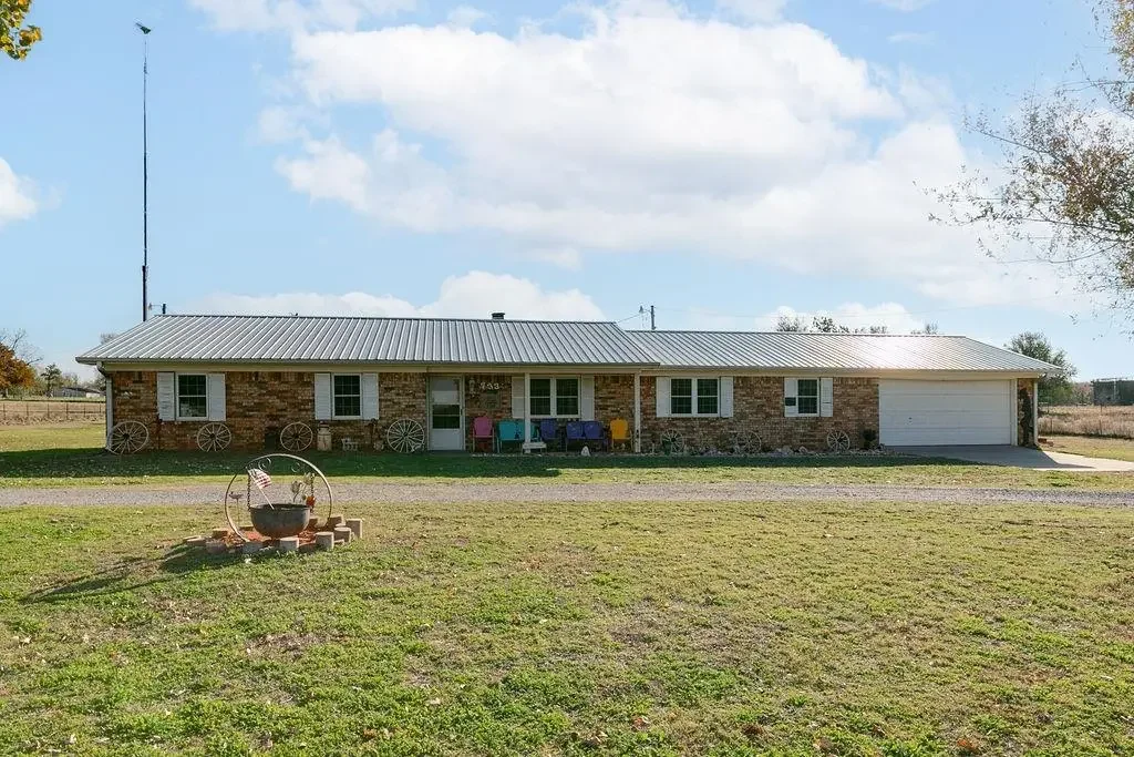 733 State Hwy 17, RUSH SPRINGS