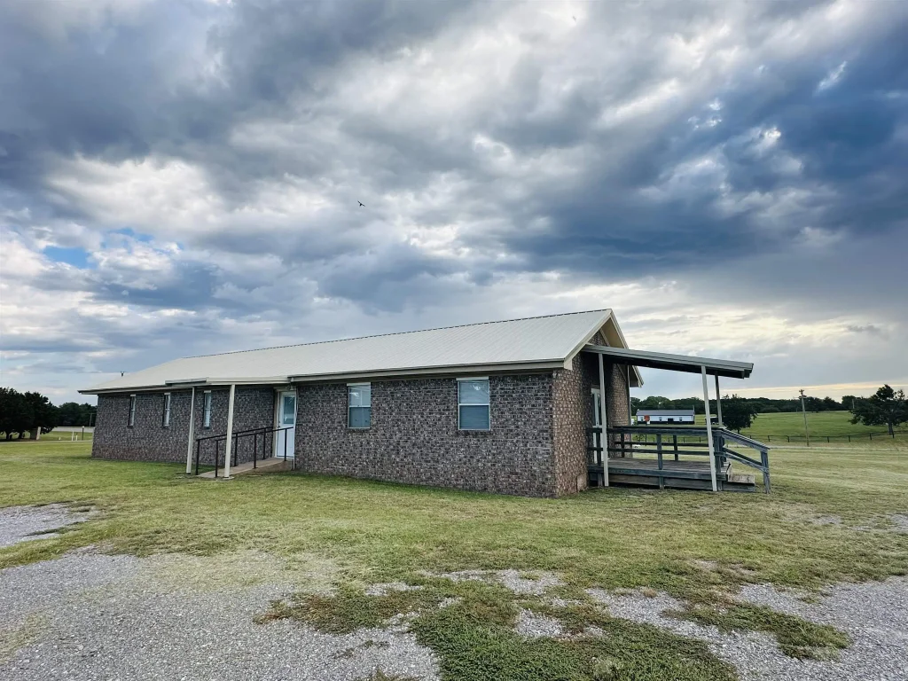 1035 Black Rd, MARLOW
