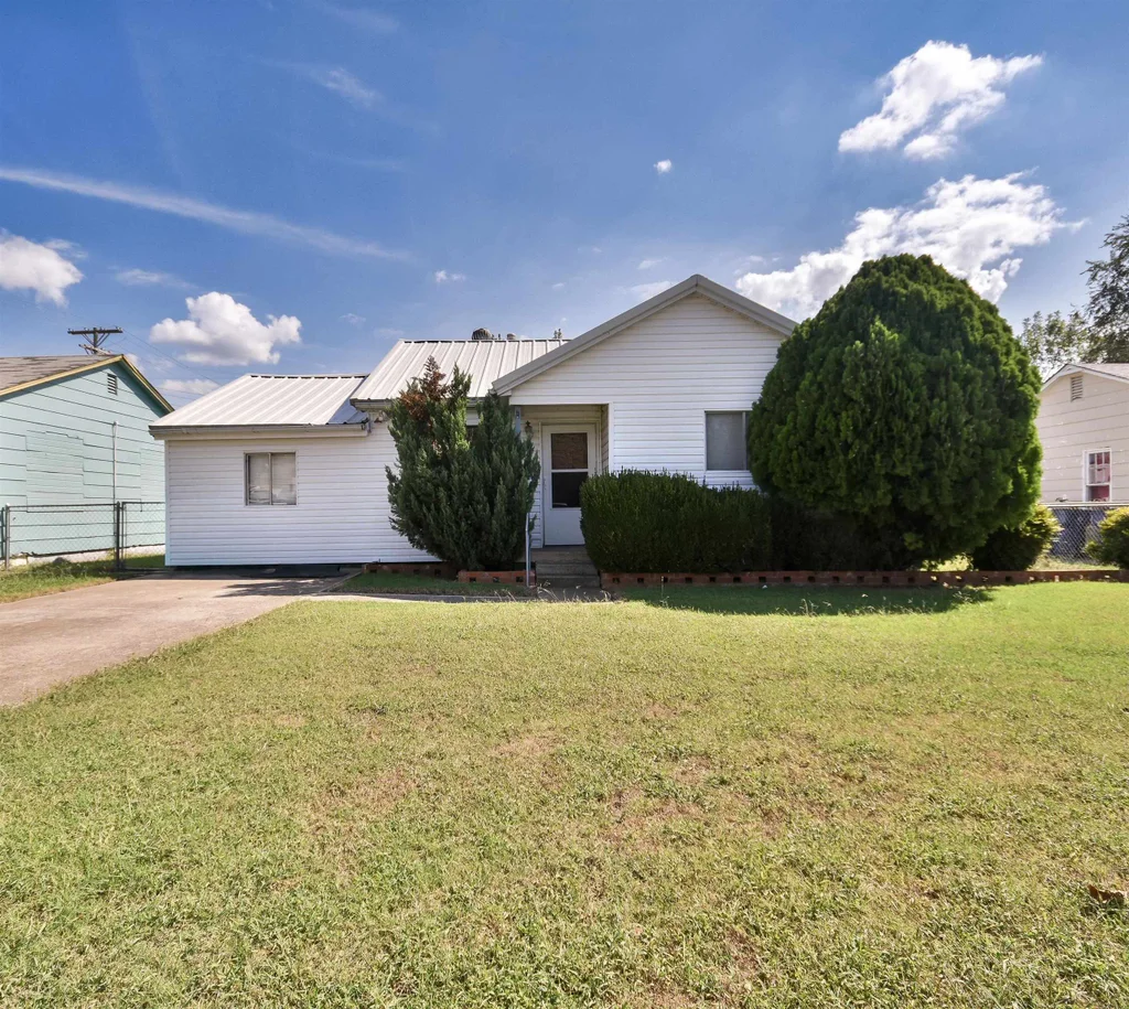 322 N D Street, DUNCAN