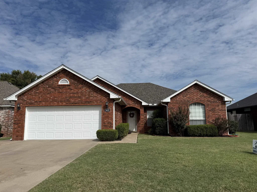 3421 Salter St, DUNCAN