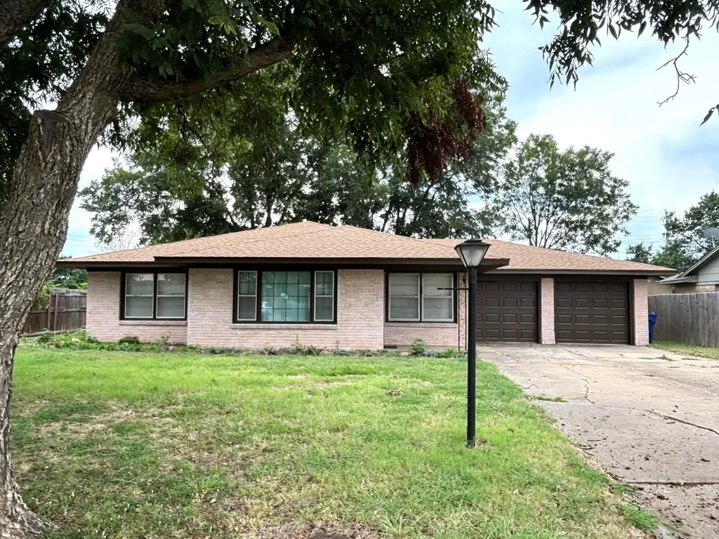 2204 W Parkview Ave., DUNCAN