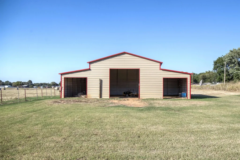 620 E Park Avenue, WAURIKA