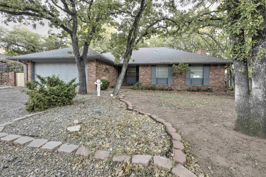 28 Canterbury Lane, DUNCAN