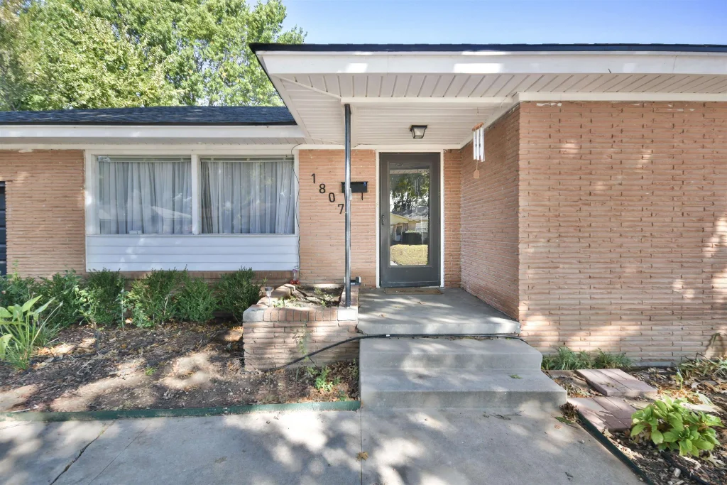 1807 W Chisholm, DUNCAN