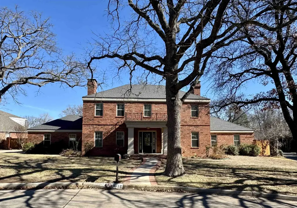 2518 Wildwood, DUNCAN