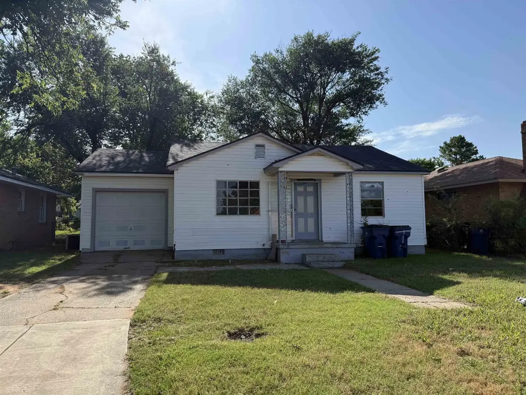 1004 N B Street, DUNCAN
