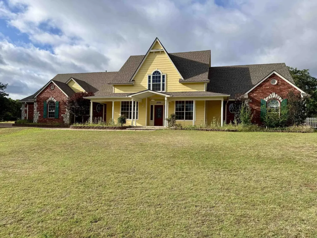 2050 W Camelback, DUNCAN