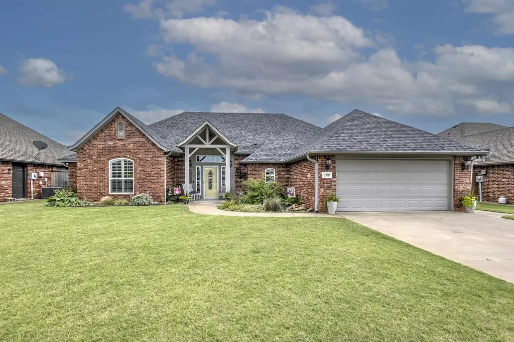 2310 Meadowview Dr, DUNCAN