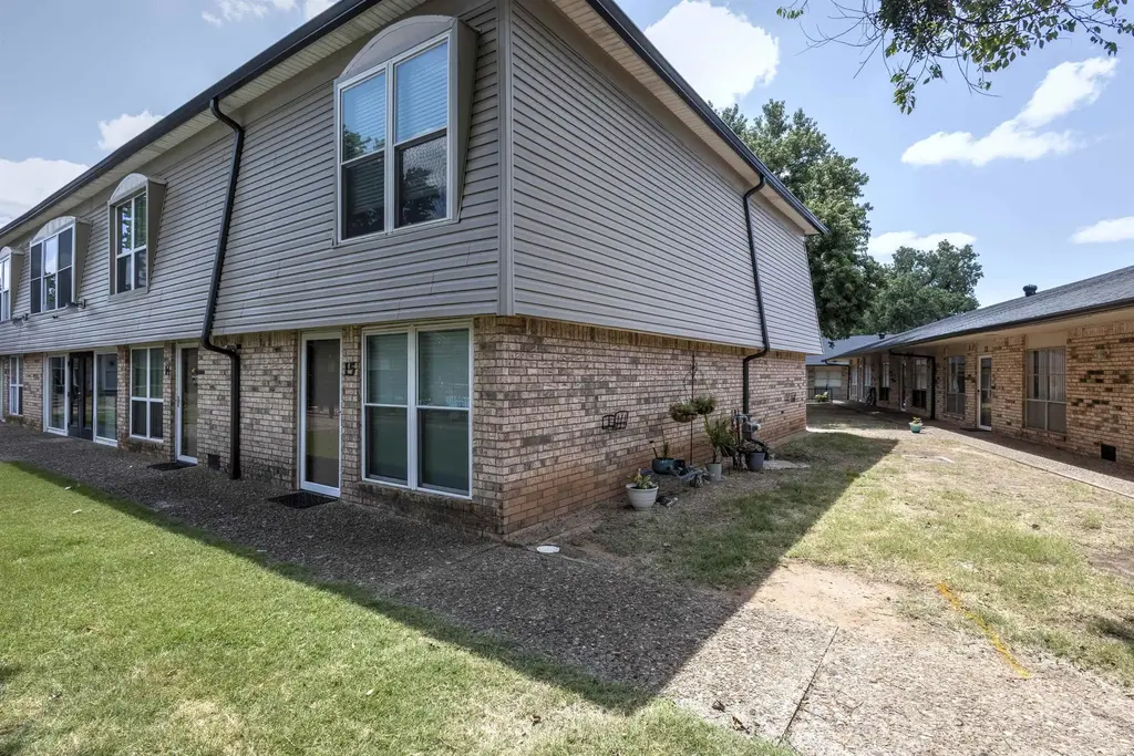 1108 W Plato Apt 15, DUNCAN