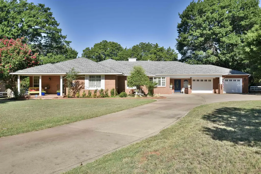 2509 Country Club Rd, DUNCAN