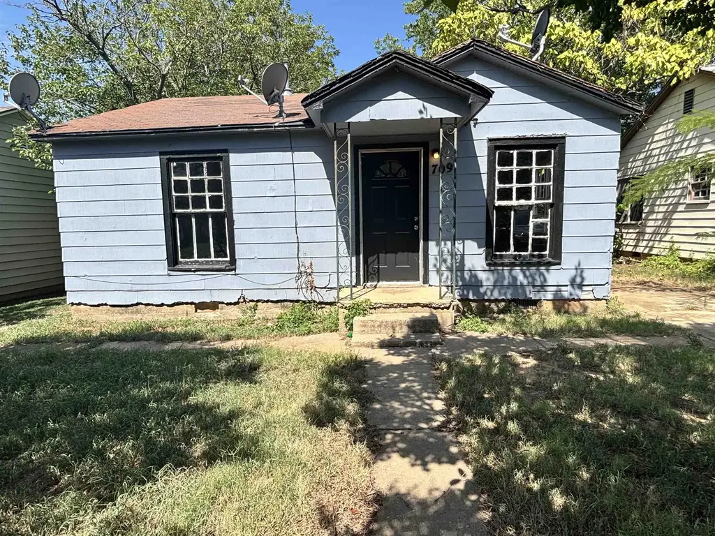 709 N D, DUNCAN