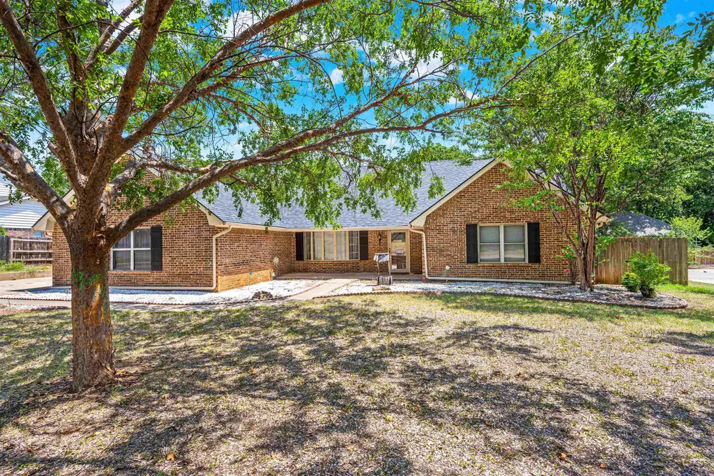2810 Springdale Ln, DUNCAN