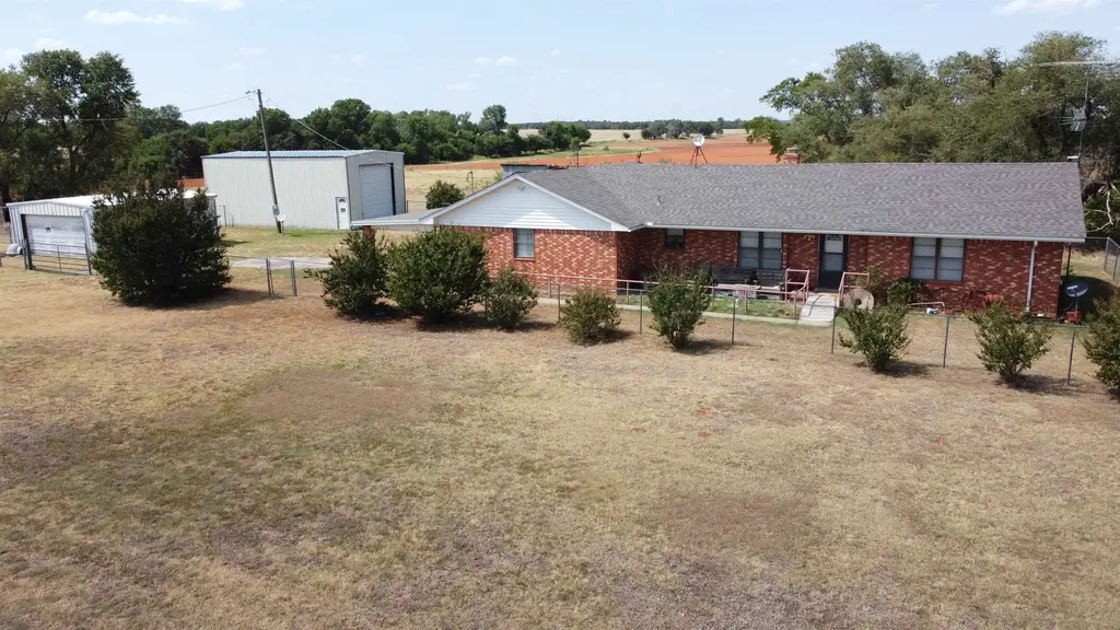 2007 E Hwy 29, MARLOW
