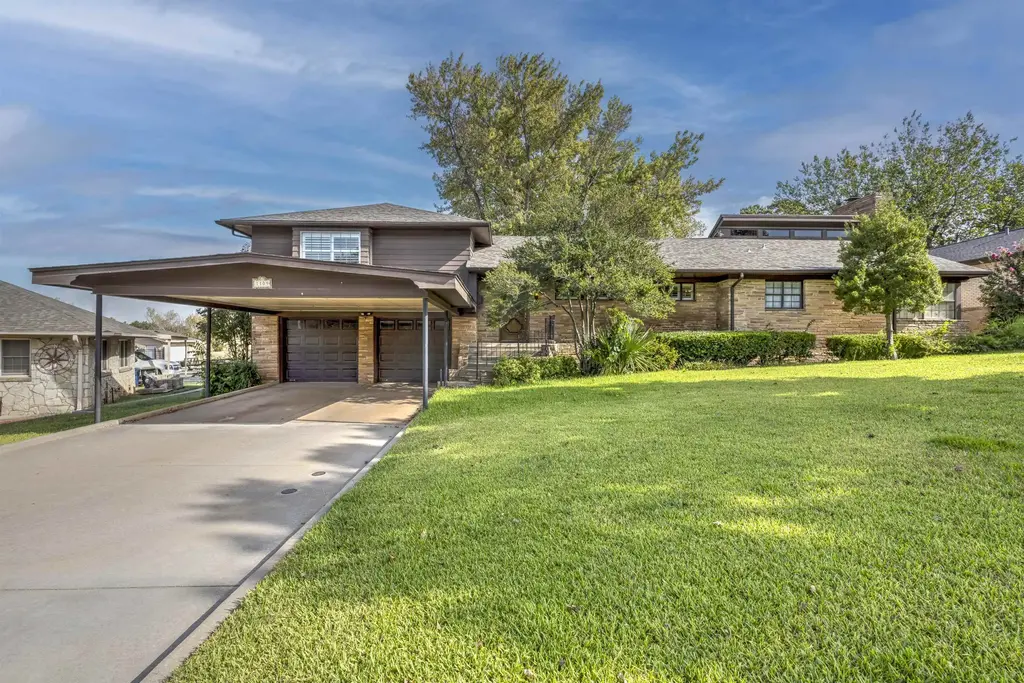 1109 Crescent, DUNCAN