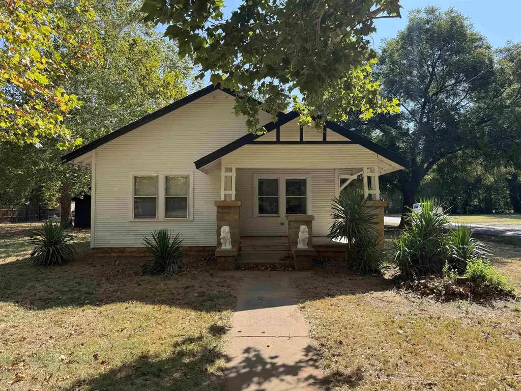 601 N Meridian, WAURIKA